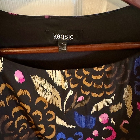 Beautiful faux-wrap Kensie dress with tags attached - Picture 2 of 5